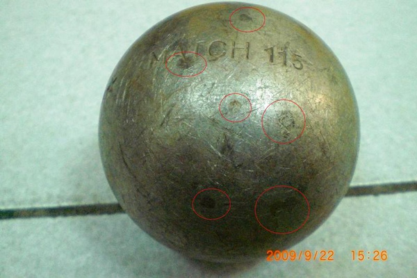 圖四球與球接觸.jpg 滾球的磨損與維護保養圖四球與球接觸.jpg