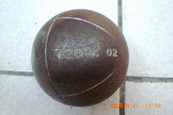 WD40-8.JPG 滾球的磨損與維護保養WD40-8.JPG