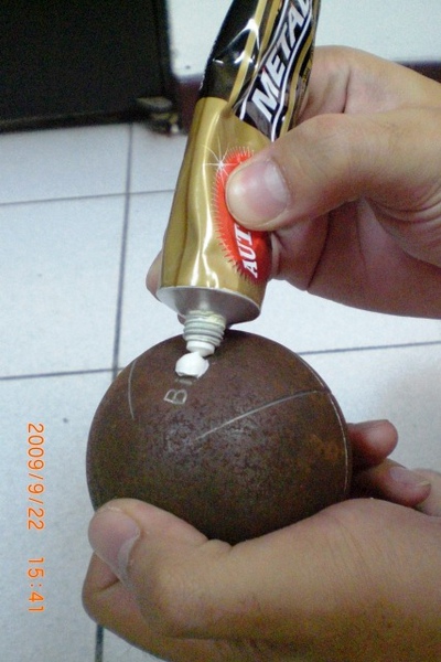 S-8.JPG 滾球的磨損與維護保養S-8.JPG